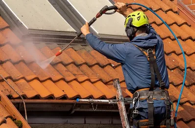 Démoussage et hydrofuge de toiture à Besneville